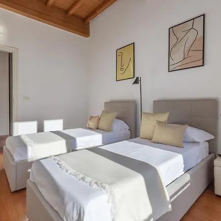 Palazzo Manfredini Exclusive & Deluxe Апартаменты *