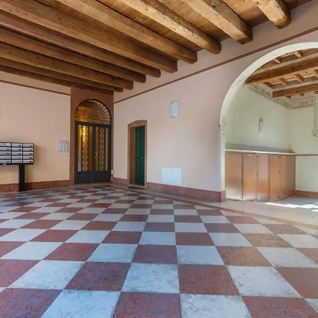 Palazzo Manfredini Exclusive & Deluxe Апартаменты